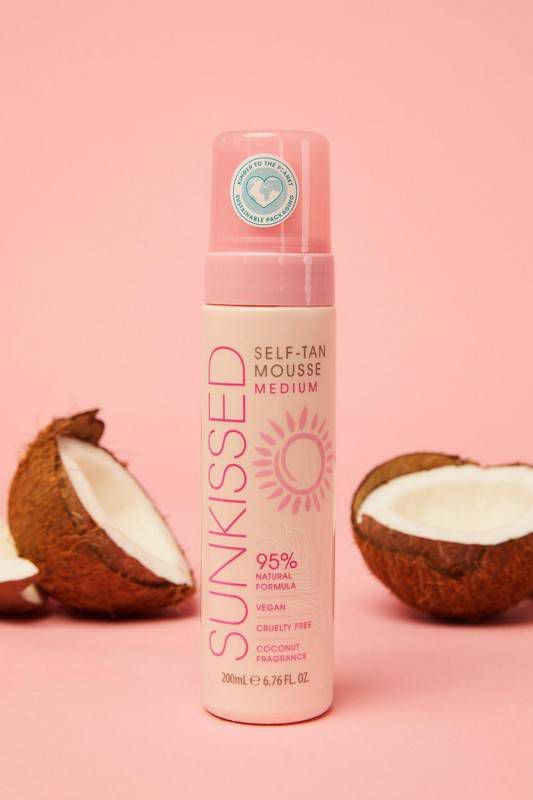 boohoo Sunkissed Vegan Bruiningsmousse Medium 200 Ml, Goud